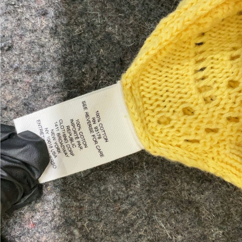 Women’s Faith & Zoe Buttercream Yellow Knit Button-Front Cardigan Sweater Medium - Picture 13 of 13